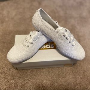 New Keds White Sequins size 9 Wide